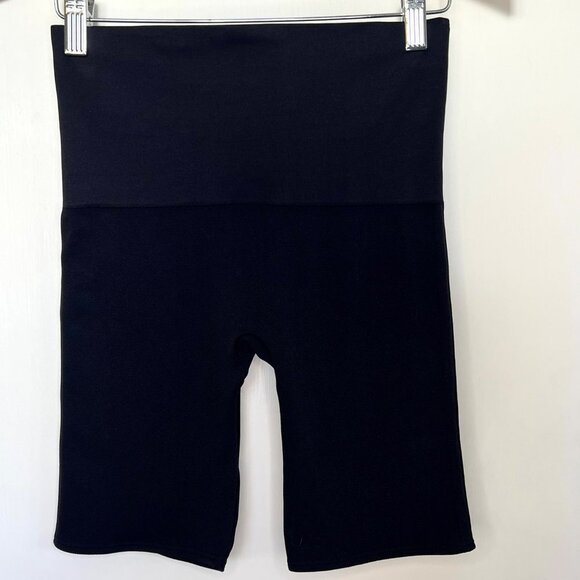 SPANX BLACK MID-RISE SHAPEWEAR MID-THIGH SHORTS SIZE MEDIUM - Picture 1 of 6